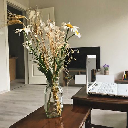 Azzurro Apartment - Ideal For Your Seaside Escape In Burgasz Kültér fotó