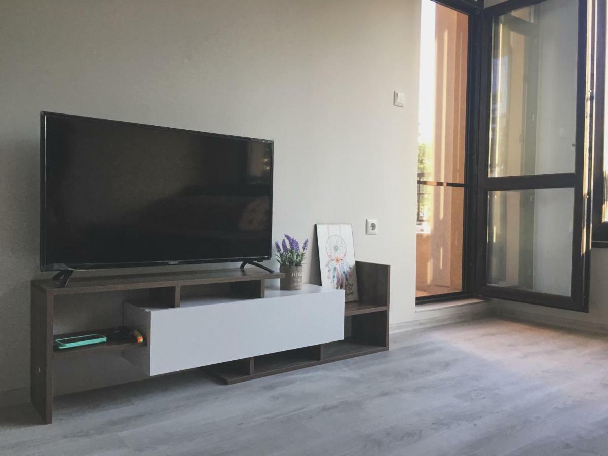 Azzurro Apartment - Ideal For Your Seaside Escape In Burgasz Kültér fotó